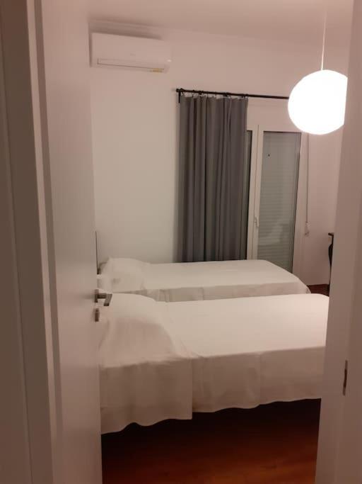 Μοντέρνο Διαμέρισμα - Stylish Appartment Loutraki Eksteriør billede